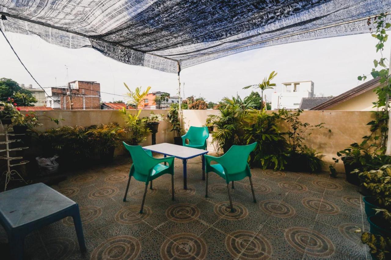 فندق Reddoorz Near Jalan Gatot Subroto ميدان المظهر الخارجي الصورة